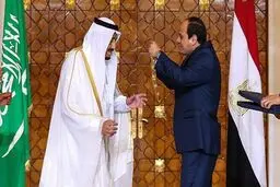 مدال افتخار مصر، برگردن شاه سعودی!