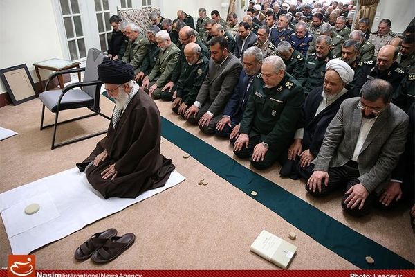 دیدار عیدانه فرماندهان ارشد نیروهای مسلح با رهبر معظم انقلاب