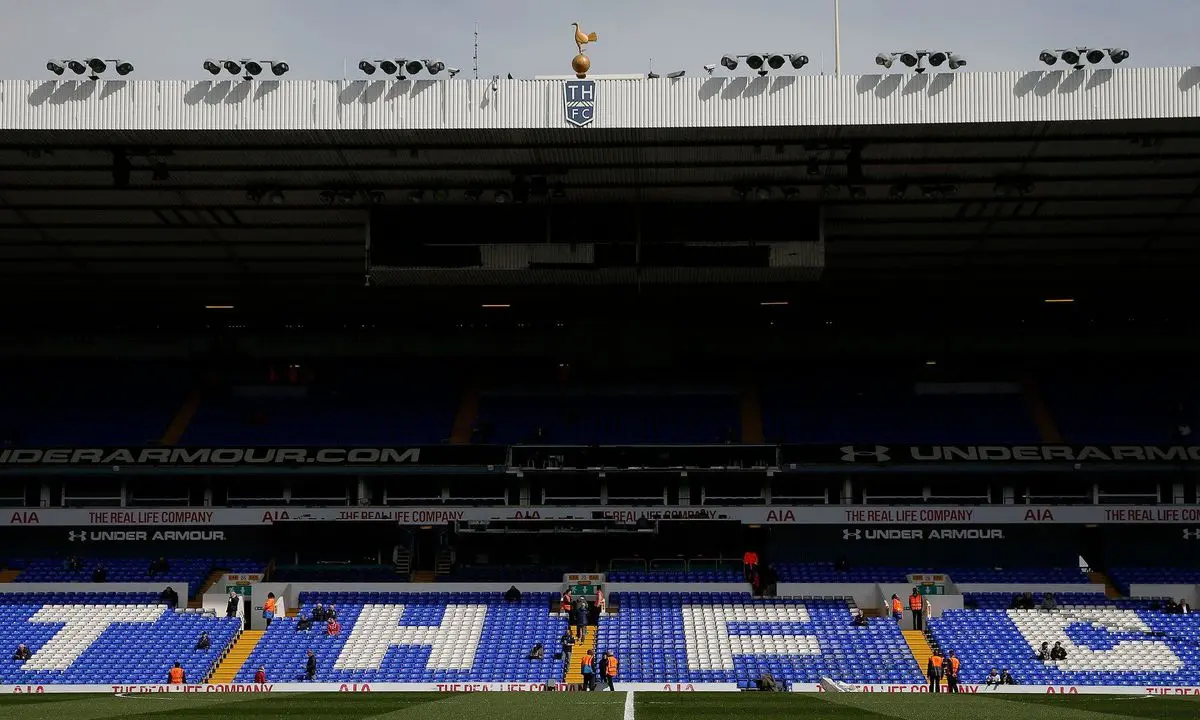 تاخیر ۳۰ دقیقه‌ای دیدار تاتنهام - منچستریونایتد بدلیل ترافیک