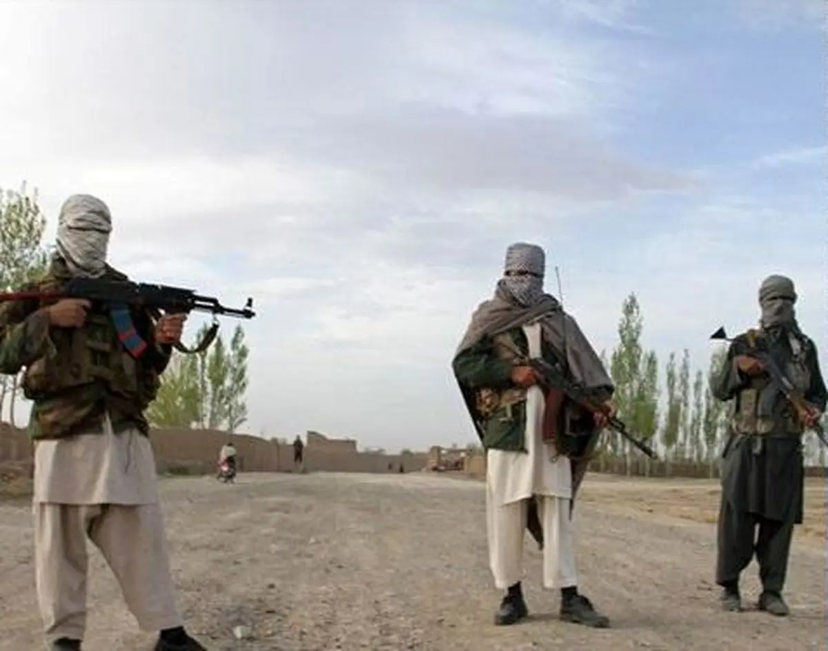 حمله موشکی طالبان درجریان سفر کری به افغانستان