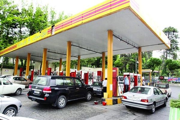 هیئت دولت سقفی برای واردات روزانه بنزین تعیین نکرده است