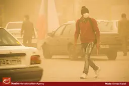 مدارس اهواز با وجود گرد و غبار شدید تعطیل نشدند
