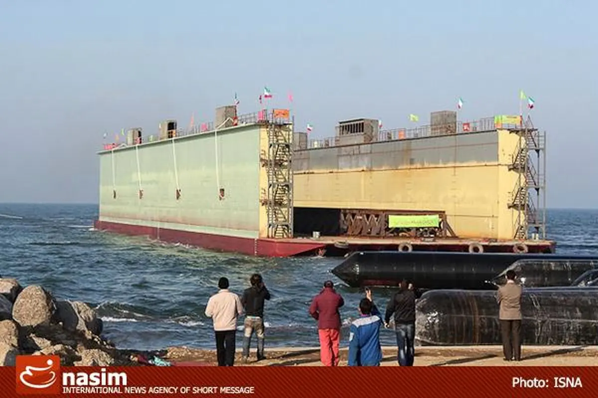 وزارت دفاع "داک شناور ۲ هزار تنی" را به ناوگان شمال نداجا تحویل داد