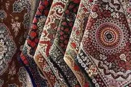 فروش فرش‌های ماشینی ۵۰ درصد کم شد/ کارگاه‌های سه شیفته یک شیفته شد