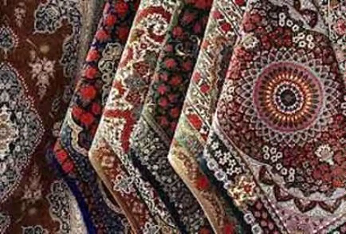 فروش فرش‌های ماشینی ۵۰ درصد کم شد/ کارگاه‌های سه شیفته یک شیفته شد