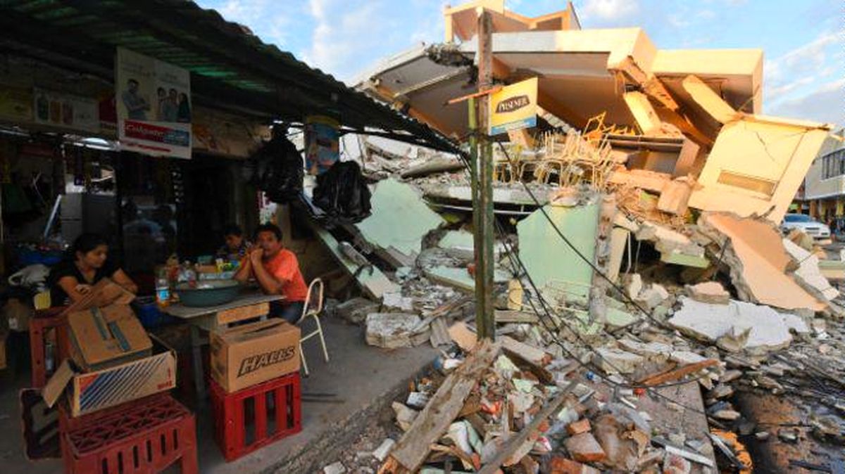 شمار کشته‌شدگان زمین لرزه اکوادور به ۴۱۳ نفر رسید