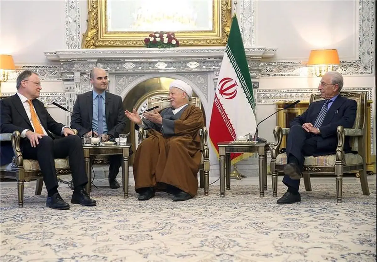 بدعهدی‌های بعضی از طرف‌های مذاکره، انجام تعهدات را با کندی مواجه کرده است