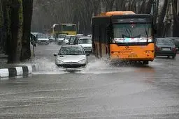 آبگرفتگی معابر و وقوع سیلاب در شهرهای شرقی مازندران