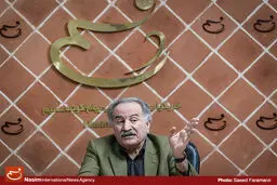 نقدی به سخنان سیف نیست/ رئیس کل نمی‌توانست دروغ بگوید/ دولت روحانی با مردم شفاف نیست