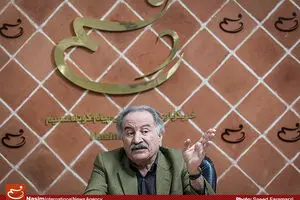 نقدی به سخنان سیف نیست/ رئیس کل نمی‌توانست دروغ بگوید/ دولت روحانی با مردم شفاف نیست