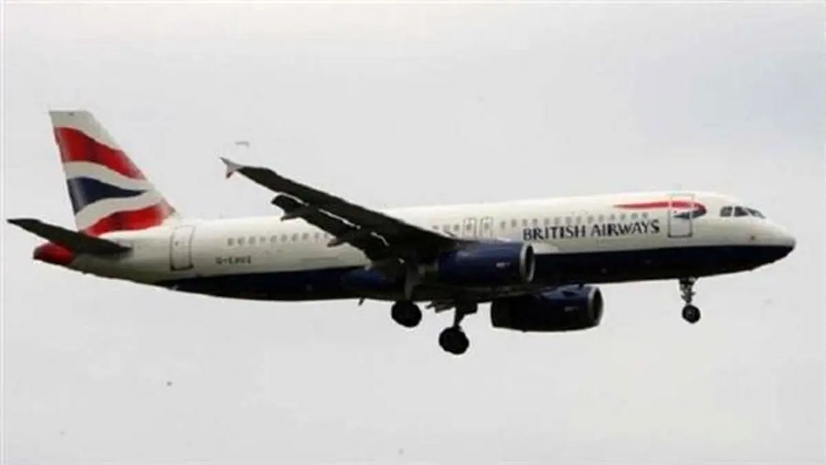 برخورد پهپاد با هواپیمای مسافربری در لندن