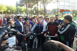 دوچرخه‌سواری وزیر بهداشت در یزد