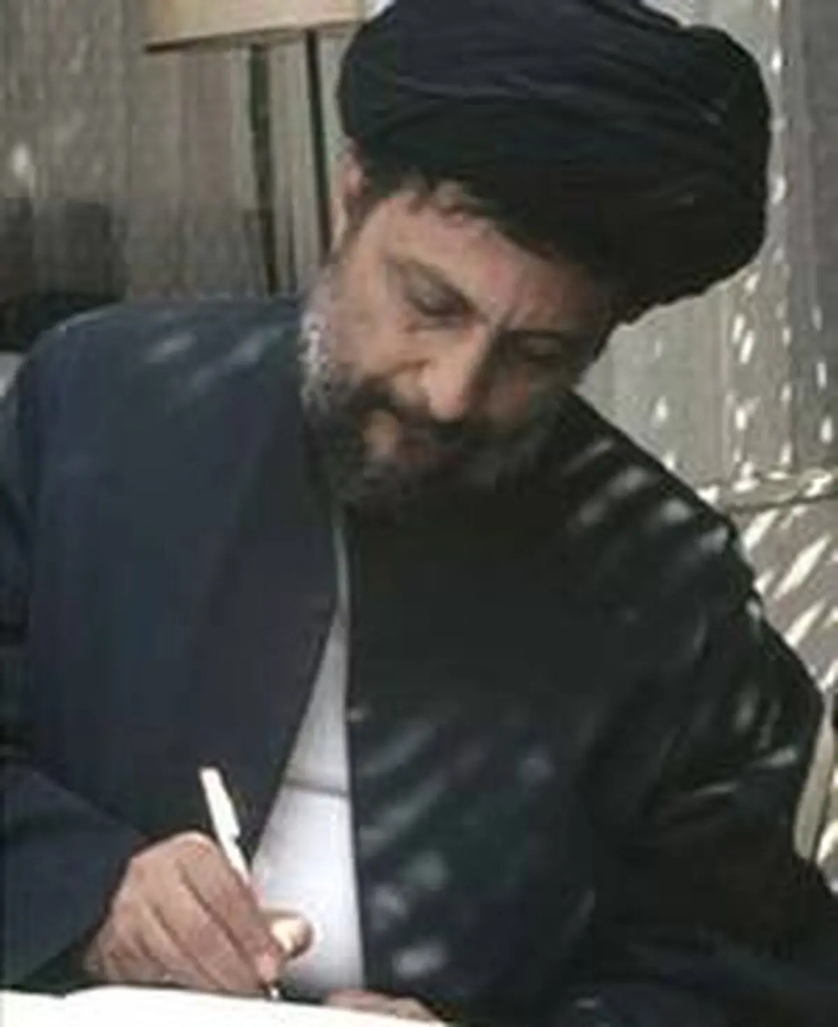 قدردانی وزیر ارشاد از طرح هدیه کتاب در مؤسسهٔ "امام موسی صدر"