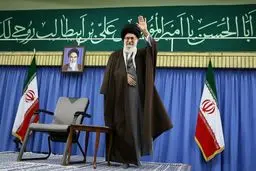 اعضای انجمن‌های اسلامی دانش‌آموزان با رهبر انقلاب دیدار کردند + تصاویر