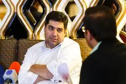 مجرم سابق اقتصادی در کنفرانس 