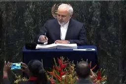 ظریف توافقنامه تاریخی تغییرات آب و هوایی پاریس را امضا کرد