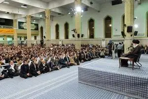 هزاران نفر از کارگران سراسر کشور با رهبر انقلاب دیدار کردند