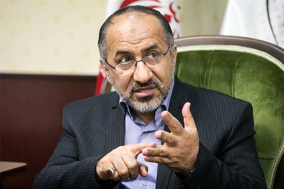نظر ابراهیمیان در خصوص صلاحیت احمدی‌نژاد برای انتخابات