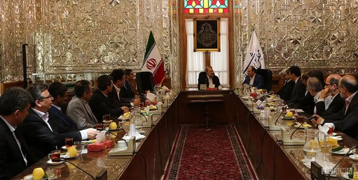 لاریجانی: کشتیرانی ایران از ظرفیت‌‌های جهت جذب سرمایه‌گذاری خارجی استفاده کند