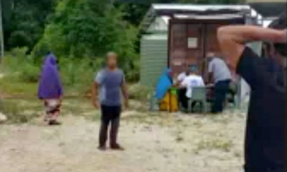 جوان ایرانی در کمپ‌ مهاجرت استرالیا خودسوزی کرد