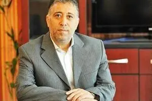 دولت کارخانه من را بست، واردکنندگان با زد و بند ۱.۵ میلیون تن فولاد وارد کردند