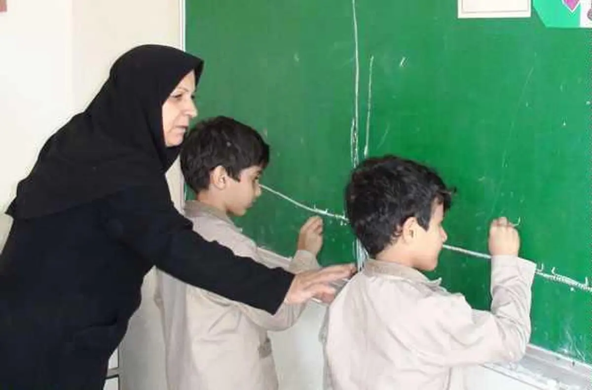 چرا معلمان بعد از بازنشستگی نمی‌خندند؟