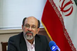 ظرف ۵ سال حقوق اساتید دانشگاه آزاد با دولتی‌ها یکسان می‌شود