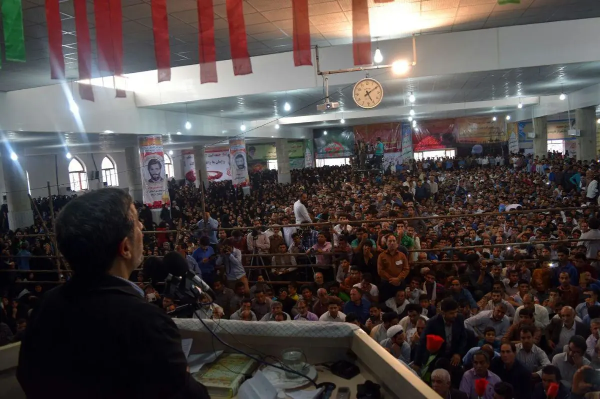 سلطه‌گران بین‌المللی آزادند اموال ملت‌ها را غارت کنند ولی آنها آزاد نیستند حق خود را استیفا کنند