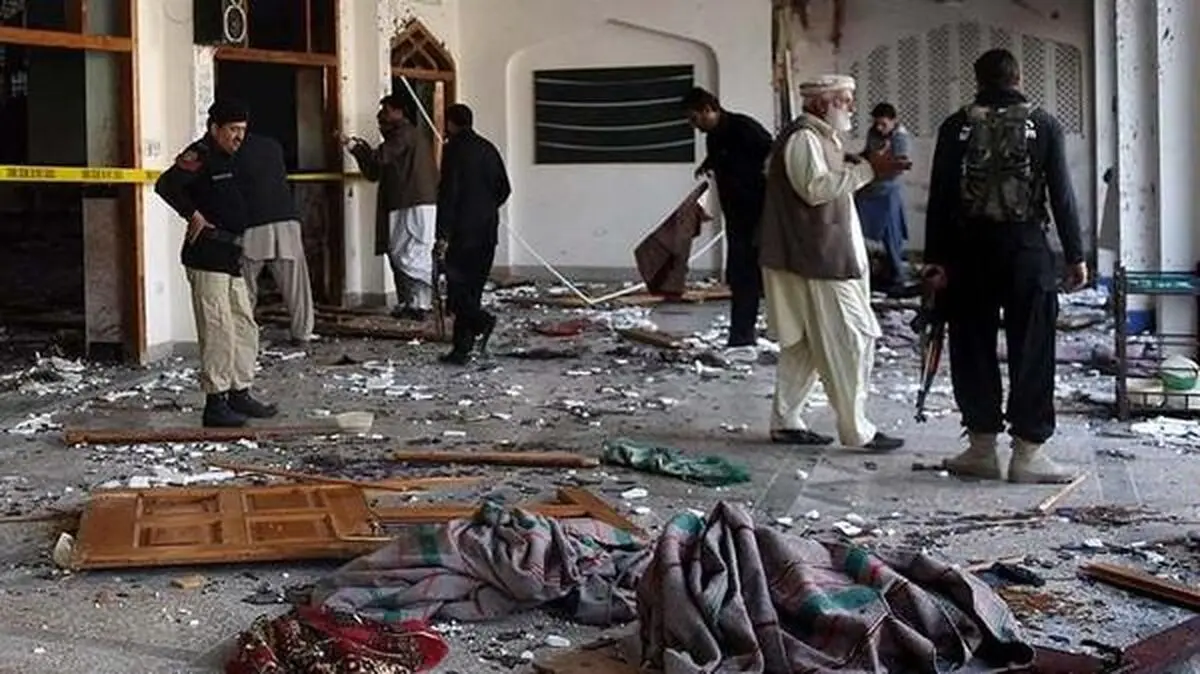 مصدومیت ۱۸ نفر در حمله به مسجدی در "پیشاور" پاکستان