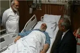 نهاوندیان از حجت‌الاسلام محمدی گلپایگانی عیادت کرد