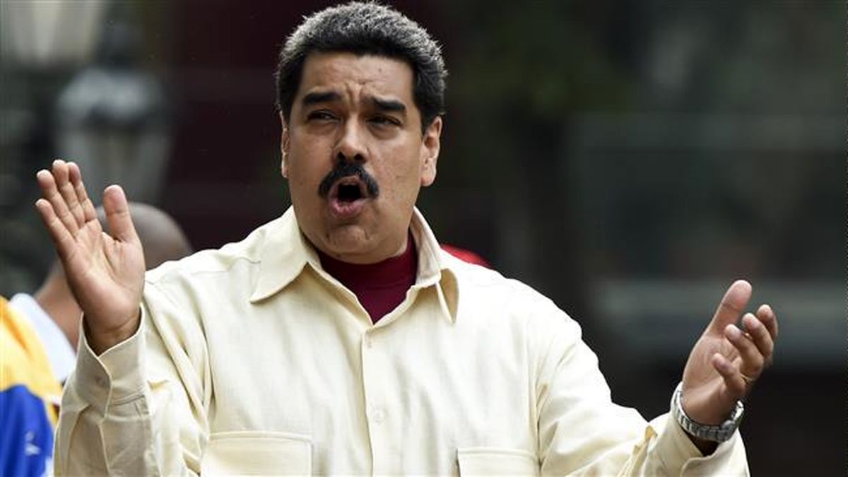 جمع‌آوری دو میلیون امضا برای عزل رئیس جمهور ونزوئلا