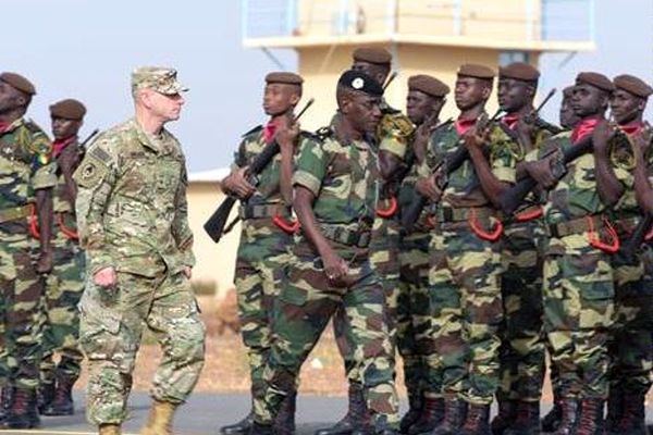 نظامیان آمریکا غرب آفریقا را تسخیر کردند