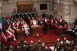 دیوان‌عالی ایتالیا: دزدیدن غذا جرم نیست!