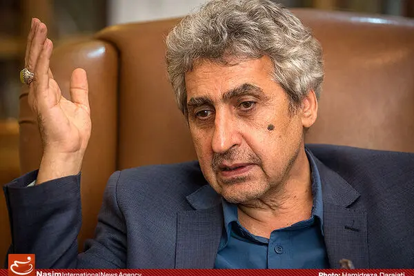 امام(ره)، همه چیز ما بود/ فیلم های جشنواره ای هیچ نفعی برای سینمای ما نخواهند داشت