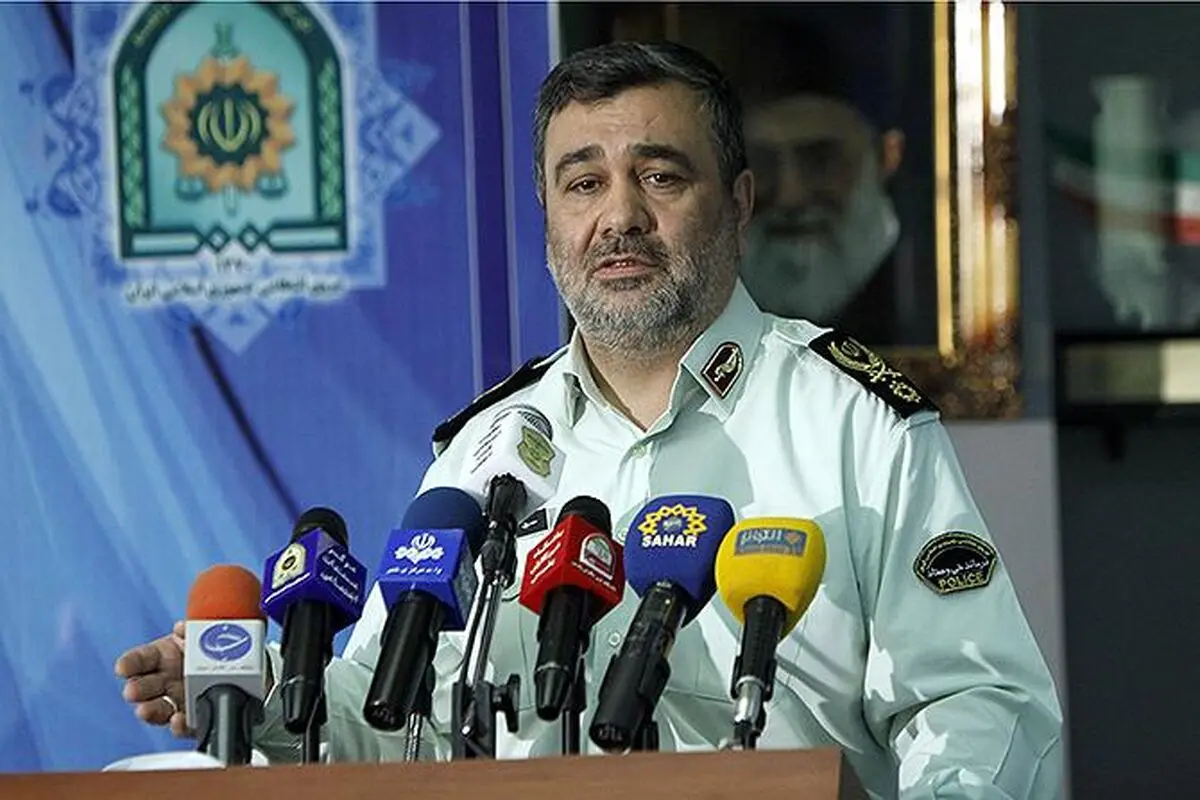 نیروی انتظامی می‌تواند به بهتر اجرا شدن سیاست اقتصاد مقاومتی کمک کند