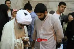 حضور آیت الله قرهی در حرم مطهر رضوی
