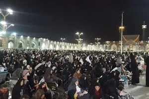 قرائت دعای پرفیض کمیل در صحن جامع رضوی توسط حاج منصور ارضی