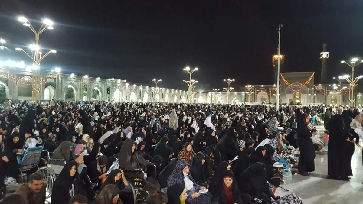 قرائت دعای پرفیض کمیل در صحن جامع رضوی توسط حاج منصور ارضی