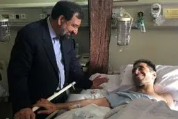 دیدار سرزده محسن رضایی با همرزمان جانبازش در عید مبعث