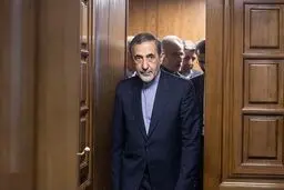 عیادت ولایتی از مجروحین جنگی در دمشق
