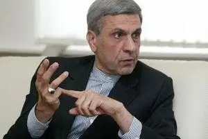 سه ماه از برجام گذشته ولی تغییری در اقتصاد ایجاد نشده/ هنوز هیچ کشوری طلب ما را نداده/ عجیب است هنوز سوئیفت وصل نشده