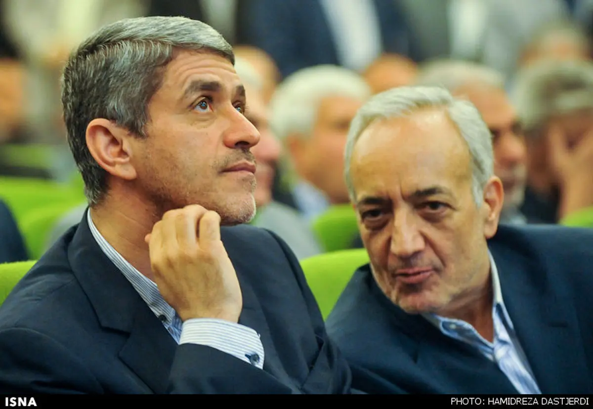 طیب‌نیا دستور پیگیری پرداخت‌های نجومی به مدیران بیمه مرکزی را صادر کرد