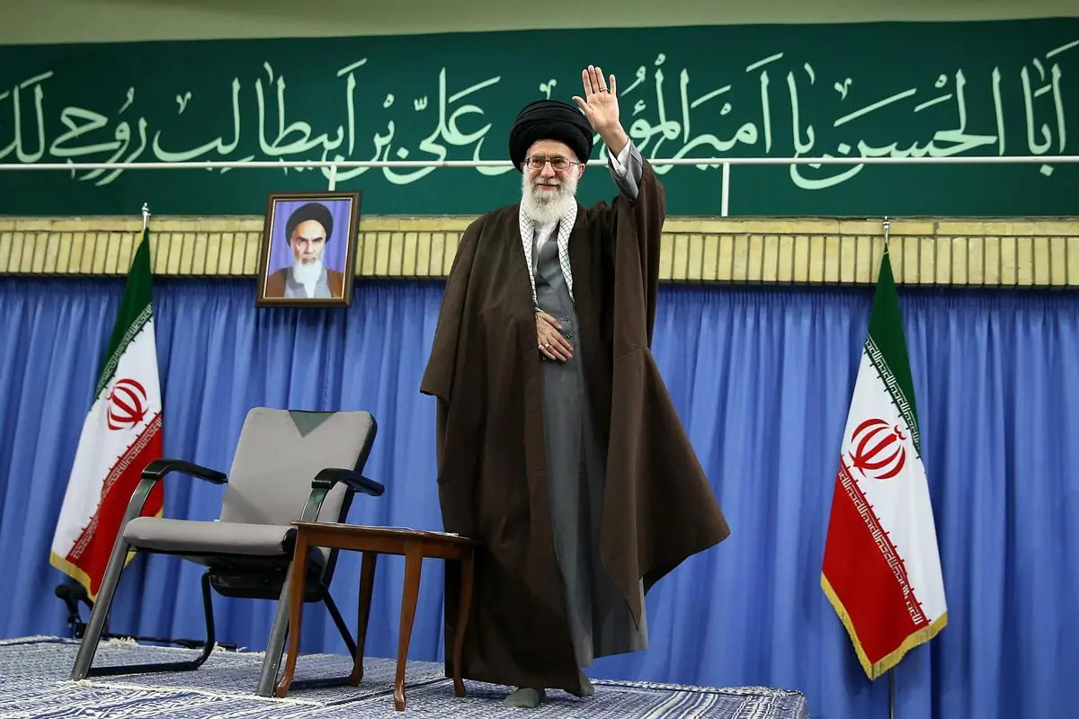 جدیدترین اثر درباره رهبر انقلاب به نمایشگاه کتاب آمد