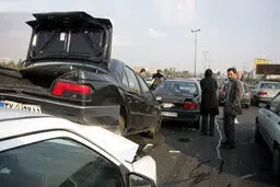 تصادف زنجیره‌ای خودروها در جاده کرج/ این حادثه دو مصدوم برجای گذاشت