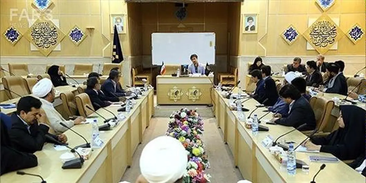 دست یاری نخبگان و فرهیختگان افغانستانی را به گرمی می‌فشاریم/ چالش بزرگ مهاجرین بیمه خدمات درمانی است/ مهاجرت به افغانستان تسهیل شود