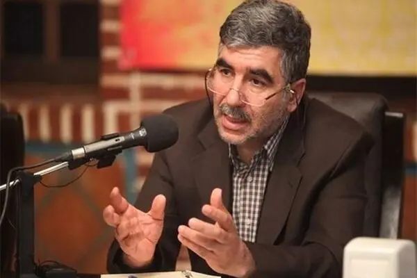 فرزاد حسنی تفاوتی میان صراحت و توهین به دیگران قائل نیست!