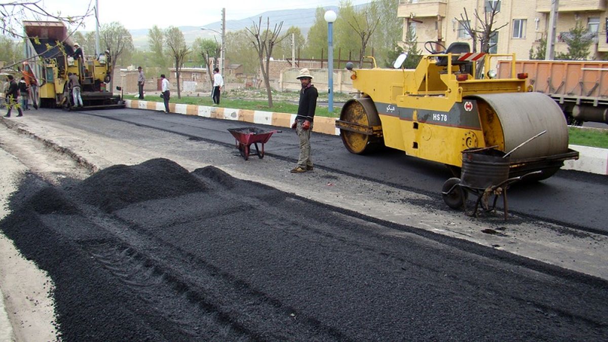 ترمیم آسفالت معابر و خیابان‌های منطقه ۷