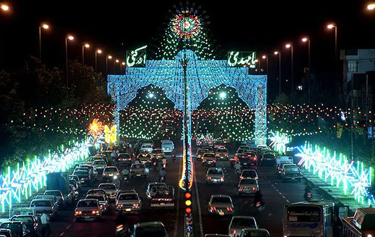 نورآرایی خیابان‌های اصلی تهران با ۹۵ هزار متر ریسه اشکی