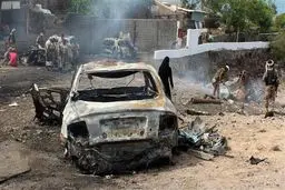 ۹ کشته در پی انفجار دو خودروی بمب‌گذاری شده در یمن