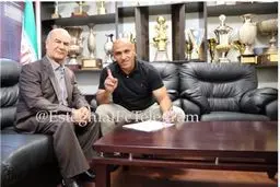 منصوریان  قراردادش را با استقلال امضا کرد